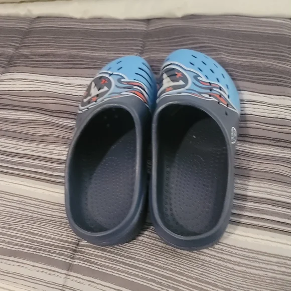 Crocs - Picture 2 of 3